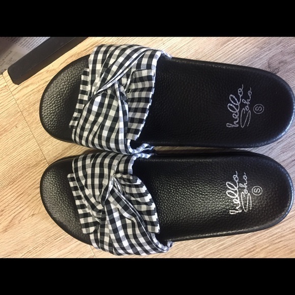 Small Gingham Slides - Picture 4 of 6